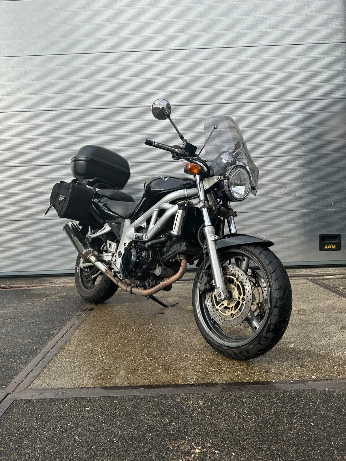 Suzuki SV650 met mooie accessoires, 2 cilinders, Occasion, Motorrijbewijs A, Particulier