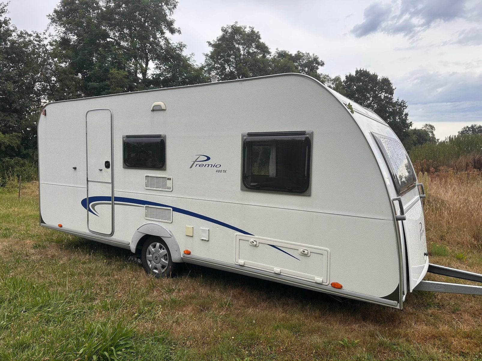 Burstner Premio 480 TK - Gezinsvriendelijke Caravan, Caravans en Kamperen, Caravans, Particulier, Bürstner, 4 tot 5 meter, Dwars-stapelbed