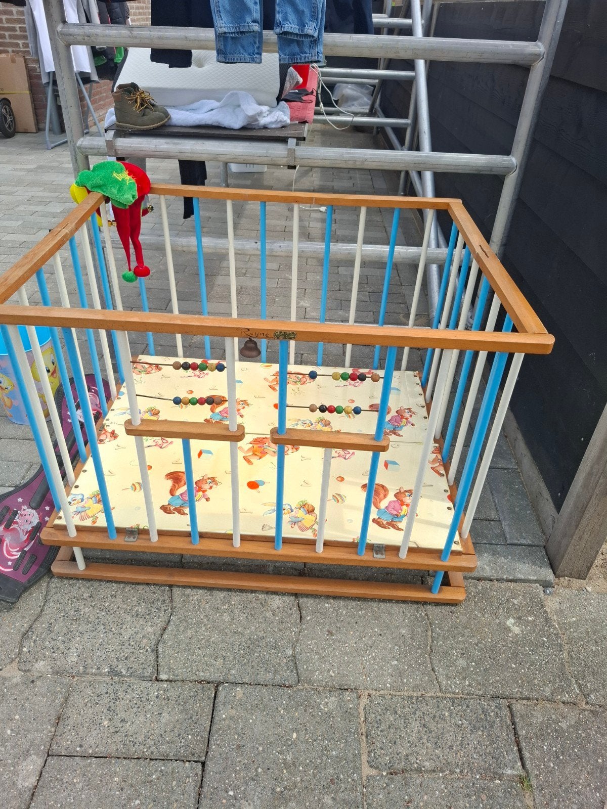 Vintage houten box met speelmat en kralen, Ophalen, Gebruikt, Vierkant, Boxkleed