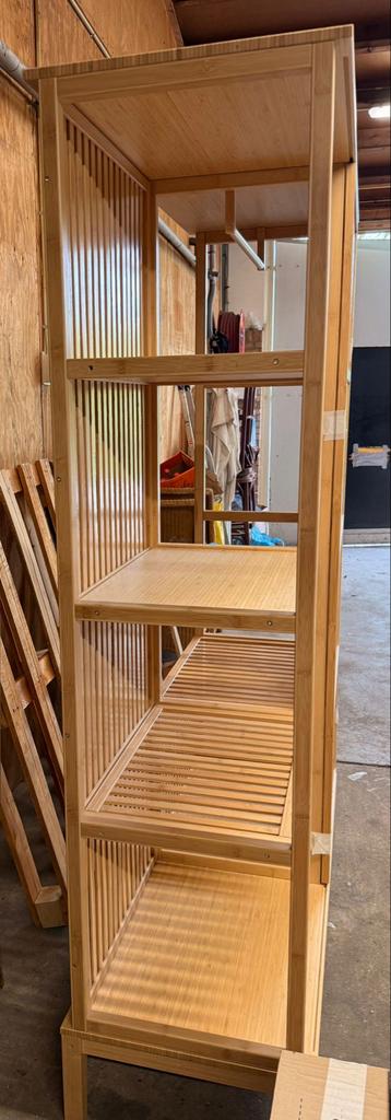 Bamboe kast met schuifdeuren en planken, Huis en Inrichting, Ophalen, 100 tot 150 cm, Zo goed als nieuw, 150 tot 200 cm