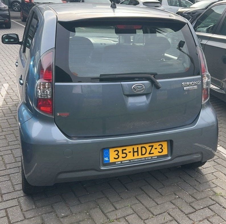 Daihatsu Sirion 2 1.3-16V Exclusive AUTOMAAT 5DRS HOGE INSTA, Auto's, Daihatsu, Stof, Gebruikt, 31 €/maand, 4 cilinders
