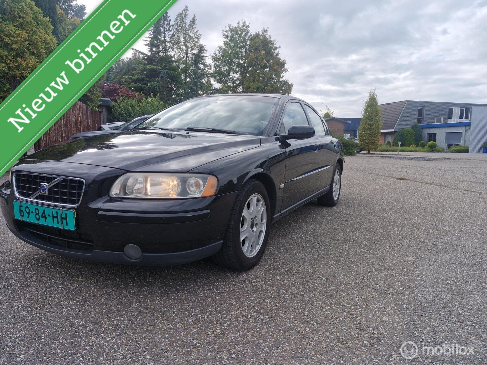 Volvo S60 2.4 Momentum, Auto's, Voorwielaandrijving, Gebruikt, S60, Zwart