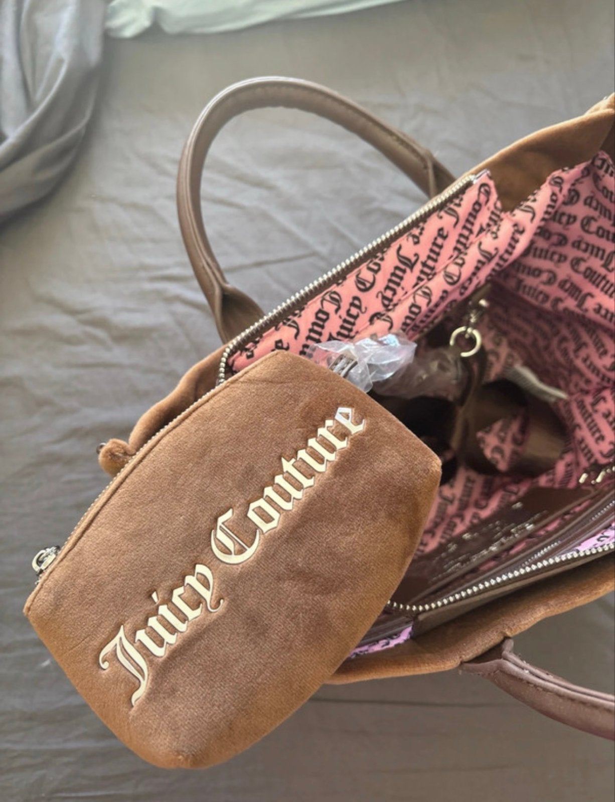 Juicy Couture Handtas - Nieuw met label, Sieraden, Tassen en Uiterlijk, Tassen | Damestassen, Ophalen of Verzenden, Nieuw, Bruin