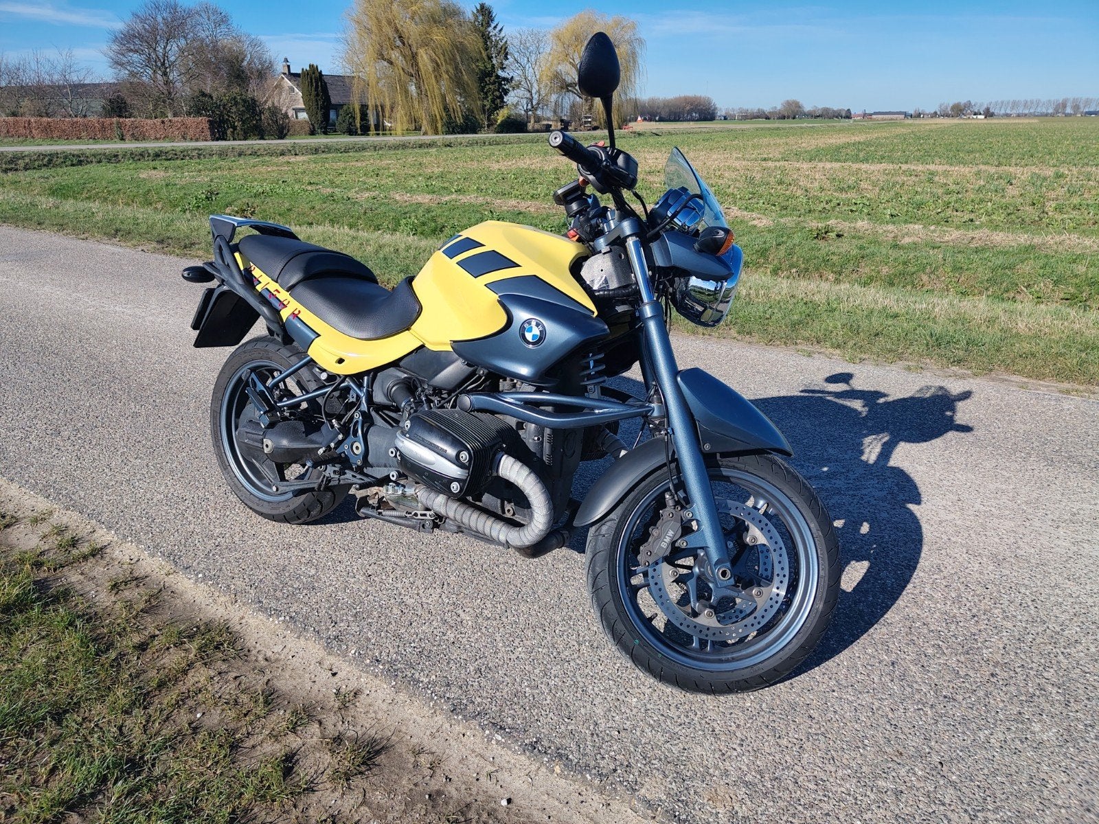 BMW R1150R - Gele Naked Bike met Koffers, 2 cilinders, Motorrijbewijs A, Particulier, Meer dan 35 kW