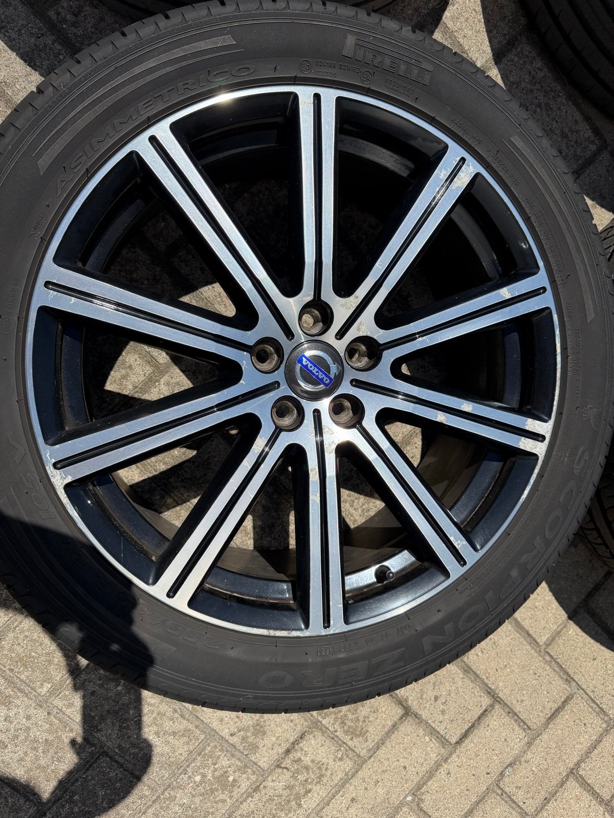 Originele 20 inch Volvo velgen met 255/45/20 banden, Auto-onderdelen, Gebruikt, 255 mm, Banden en Velgen, Ophalen of Verzenden
