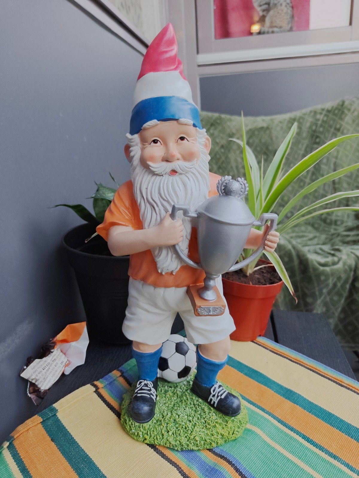 WK Oranje kabouter, Ophalen