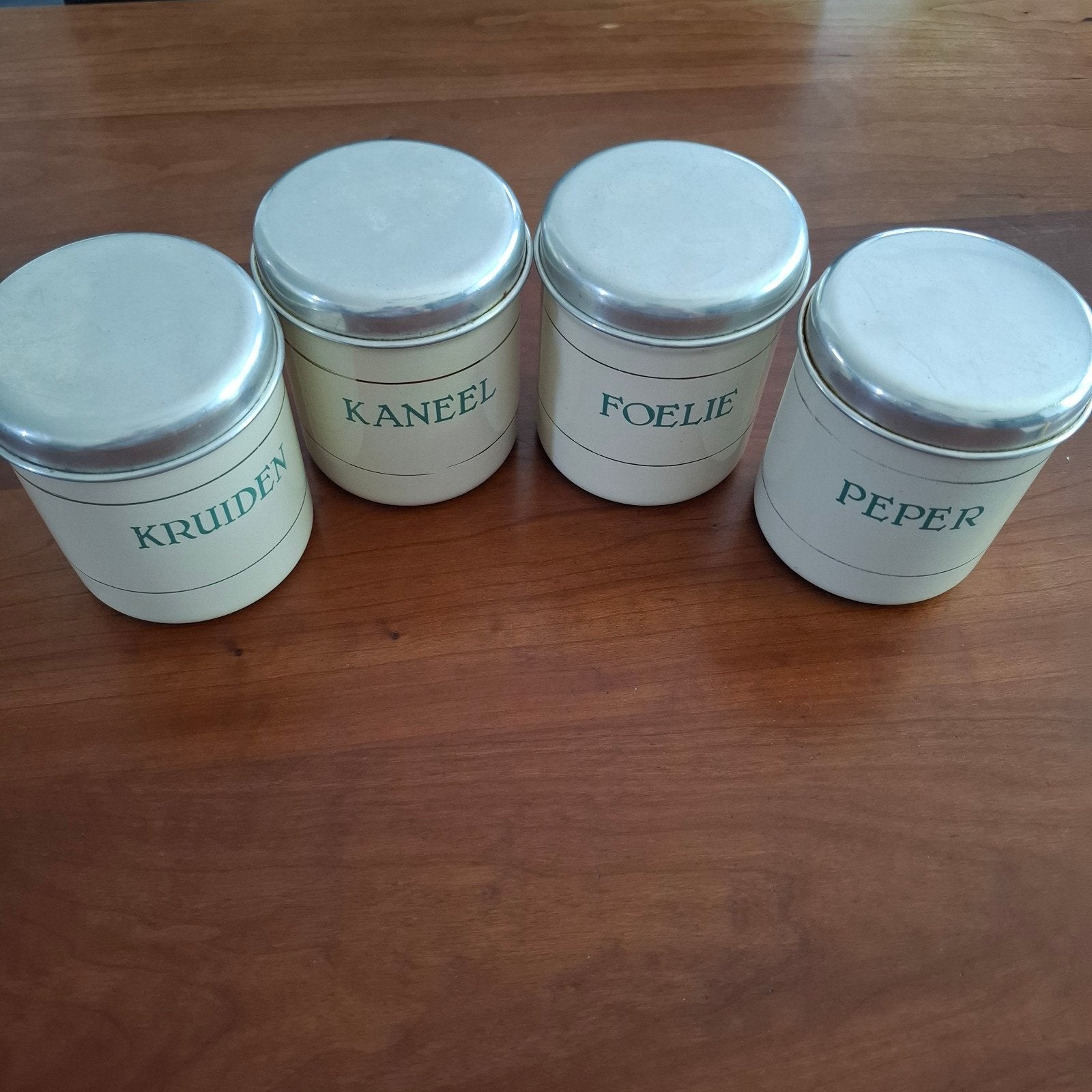 Vintage kruidenblikjes set - Kaneel, Foelie, Peper, Kruiden, Ophalen of Verzenden
