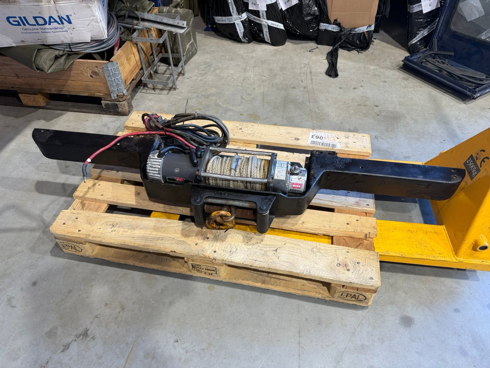 Land Rover defender lierbumper met Warn 9.5XP lier, Ophalen, Gebruikt, Land Rover, Bumper