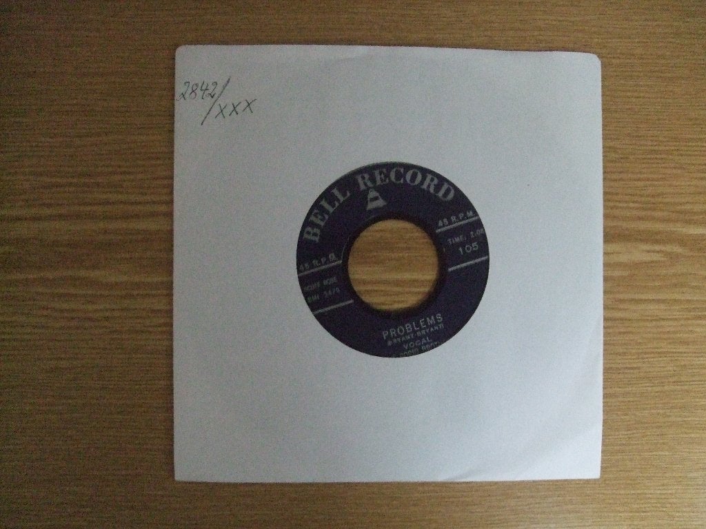 BELL RECORDS 105   THE CORIO BROTHERS   PROBLEMS, 7 inch, Ophalen of Verzenden, Zo goed als nieuw, R&B en Soul
