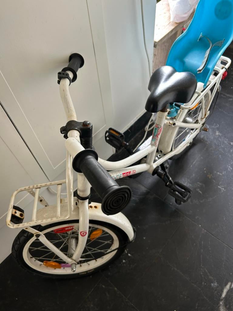 Degelijke kinderfiets (4-5-6jr) met poppenzitje., Fietsen en Brommers, Fietsen | Kinderfietsjes, Ophalen, Terugtraprem, Zijwieltjes