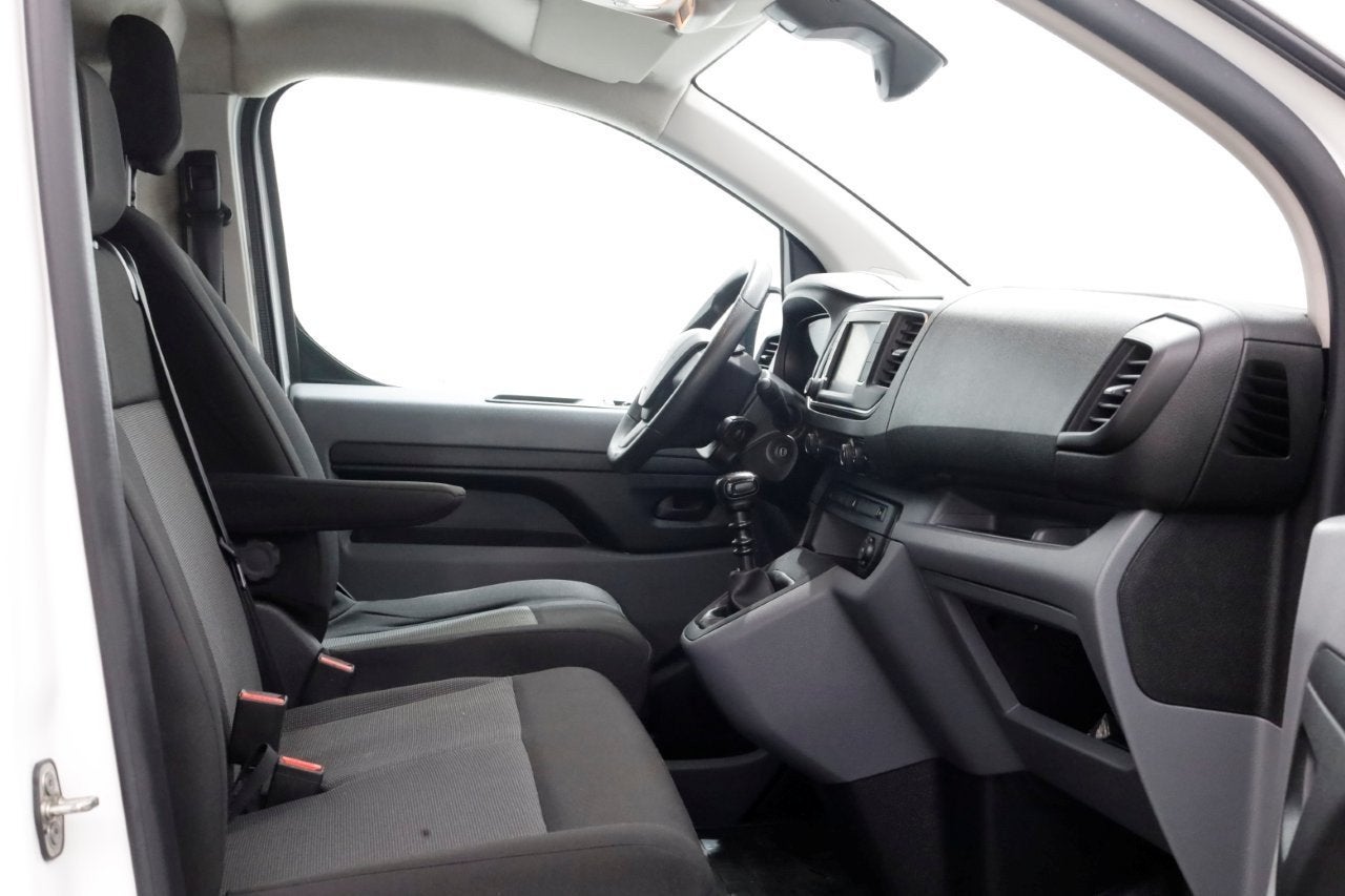Peugeot Expert 1.5 BlueHDI 102pk L3 Premium Airco/Navi/Camer, Voorwielaandrijving, 15 km/l, Gebruikt, Euro 6