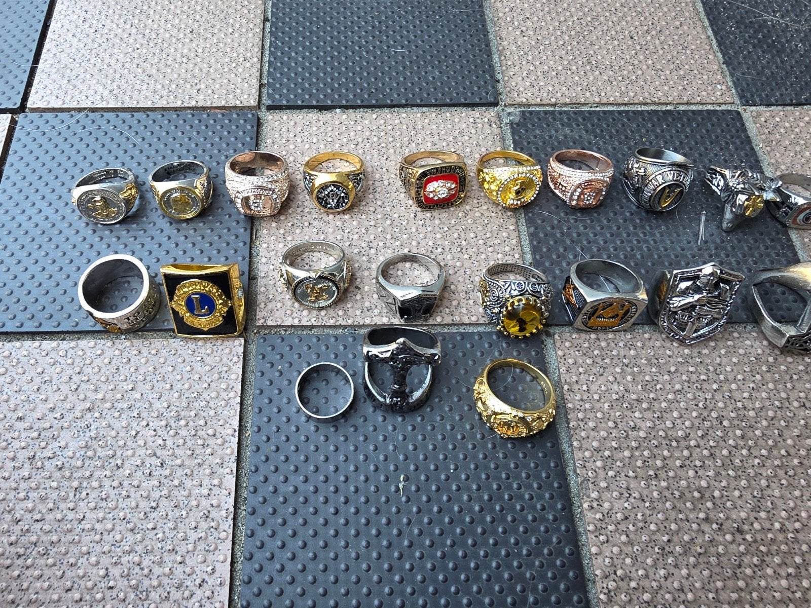 Diverse collectie herenringen - Verschillende stijlen, Gebruikt, Overige kleuren, Met edelsteen, Heer