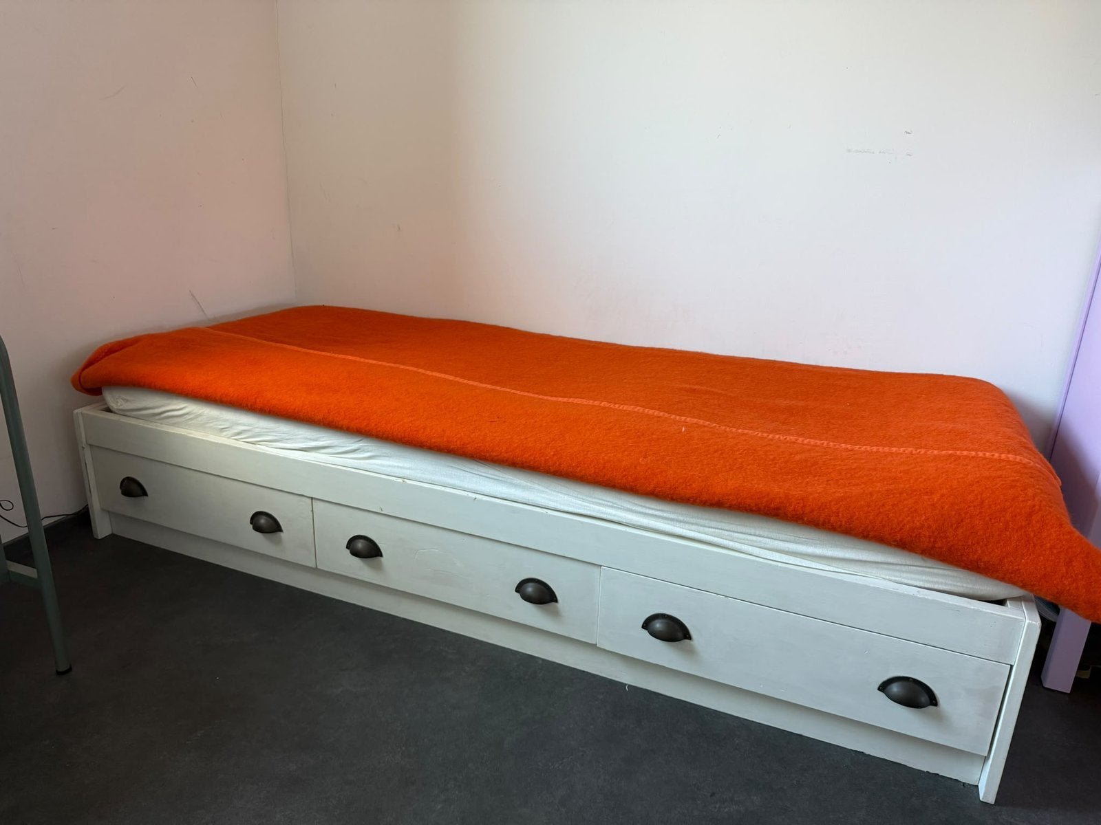 Houten bed - eenpersoons, Ophalen, 90 cm, Eenpersoons, Bruin