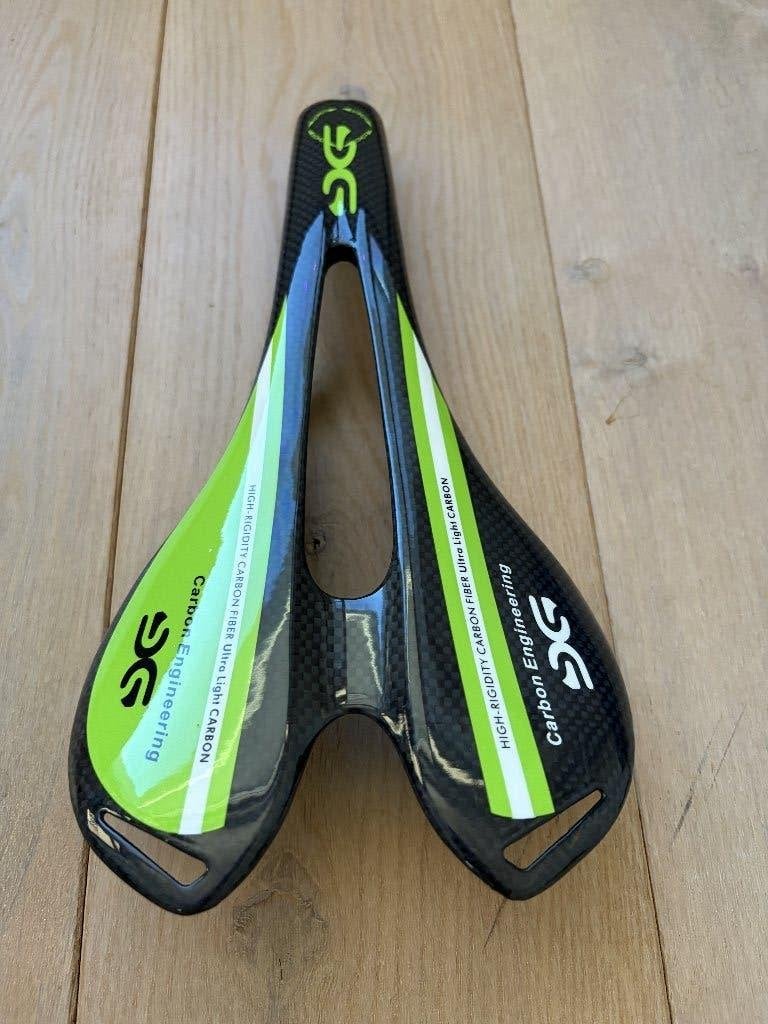 carbon racefiets /mtb zadel, NIEUW, STERK, MOOI, 111 gram, Fietsen en Brommers, Fietsen | Racefietsen, Overige merken, Carbon