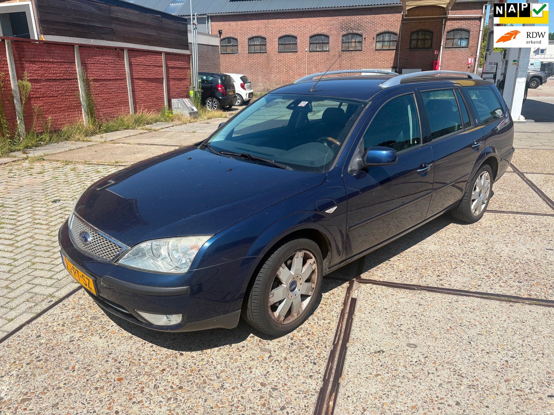 Ford Mondeo Wagon 2.0-16V Ghia Executive, Auto's, Ford, Bedrijf, Te koop, Mondeo, ABS, Airconditioning, Automatische klimaatregeling