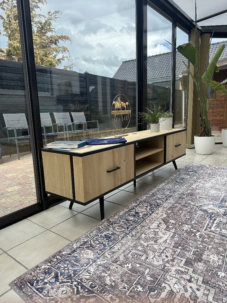 Xooon Kinna tv-meubel 190 cm — tramwood smoked, Ophalen, 150 tot 200 cm, Zo goed als nieuw, Minder dan 100 cm