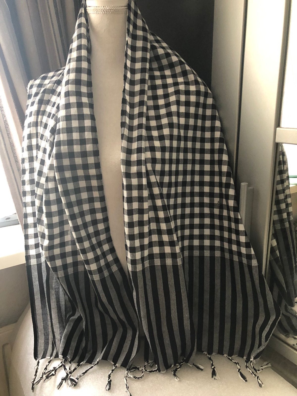 KATOENEN OMSLAGSJAAL MET FRANJE  - UNISEX, Ophalen of Verzenden, Zo goed als nieuw, Sjaal