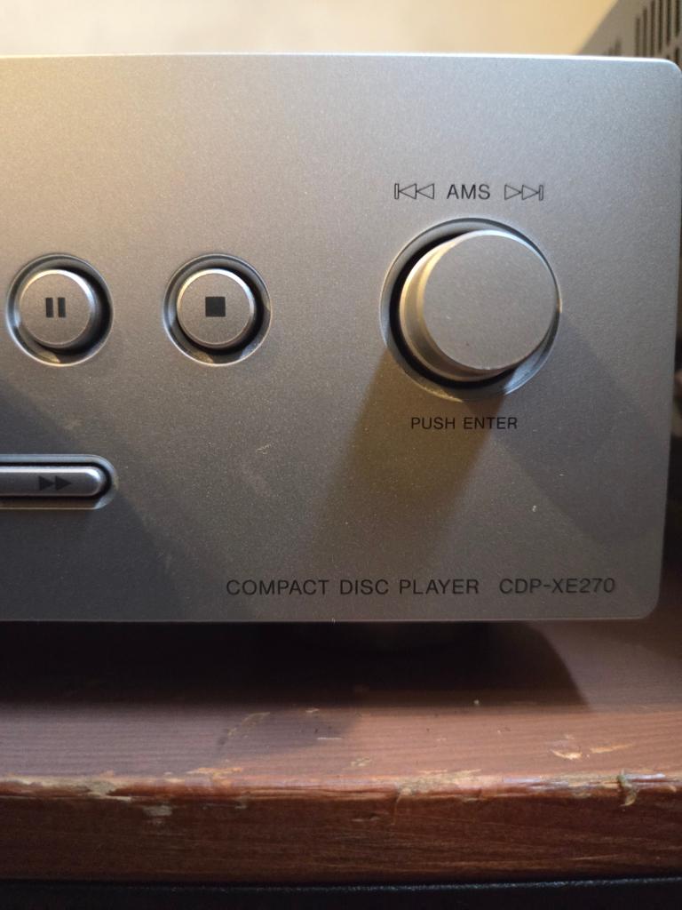 Sony CDP-XE270 Cd speler, Ophalen of Verzenden, Zo goed als nieuw, Sony