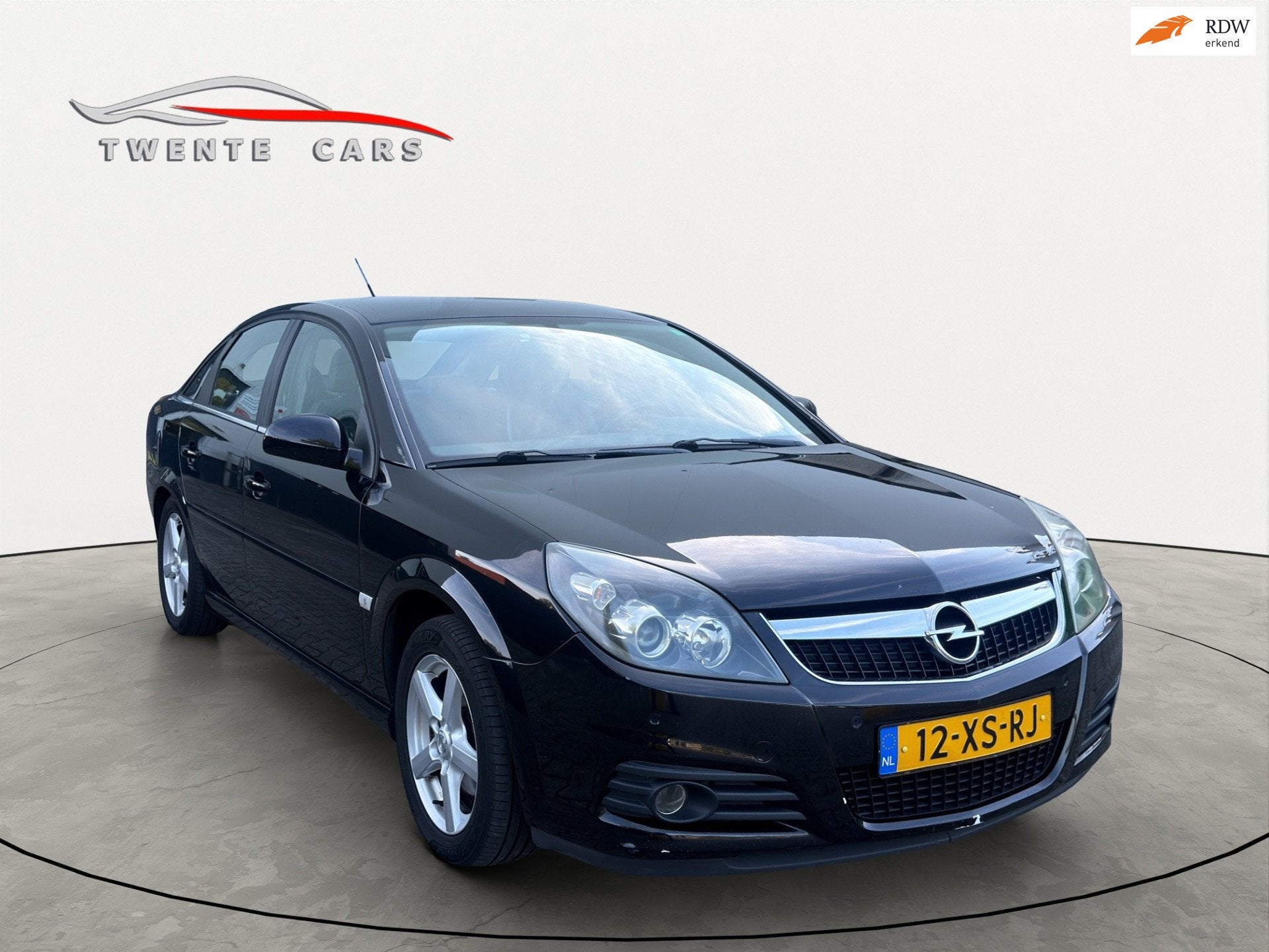 Opel Vectra GTS 1.8-16V Business | Clima | Navi | Nieuwe APK, Voorwielaandrijving, Gebruikt, Zwart, 4 cilinders