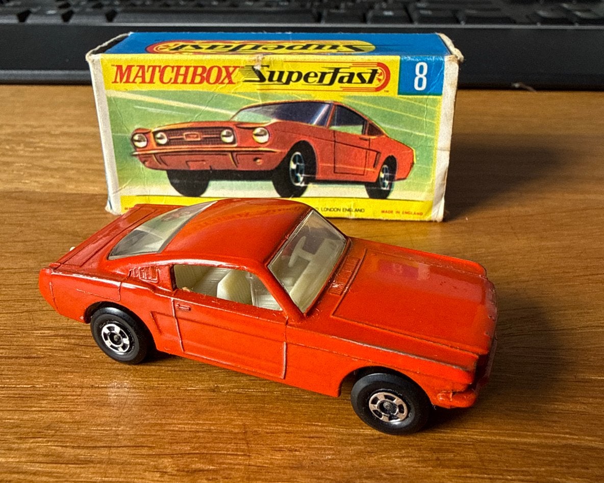 Matchbox Superfast 8 Ford Mustang 0range in originele box, Verzenden, Gebruikt, Auto