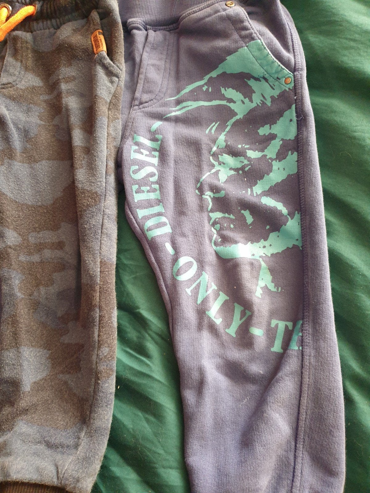 Joggingbroek broeken Diesel Vingino 104, Kinderen en Baby's, Kinderkleding | Maat 104, Ophalen, Zo goed als nieuw, Jongen, Broek