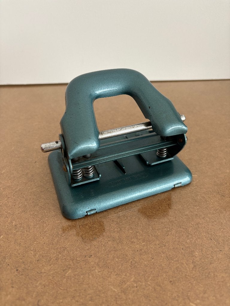 Vintage metalen perforator (2-ponsgaten), Ophalen of Verzenden, Zo goed als nieuw