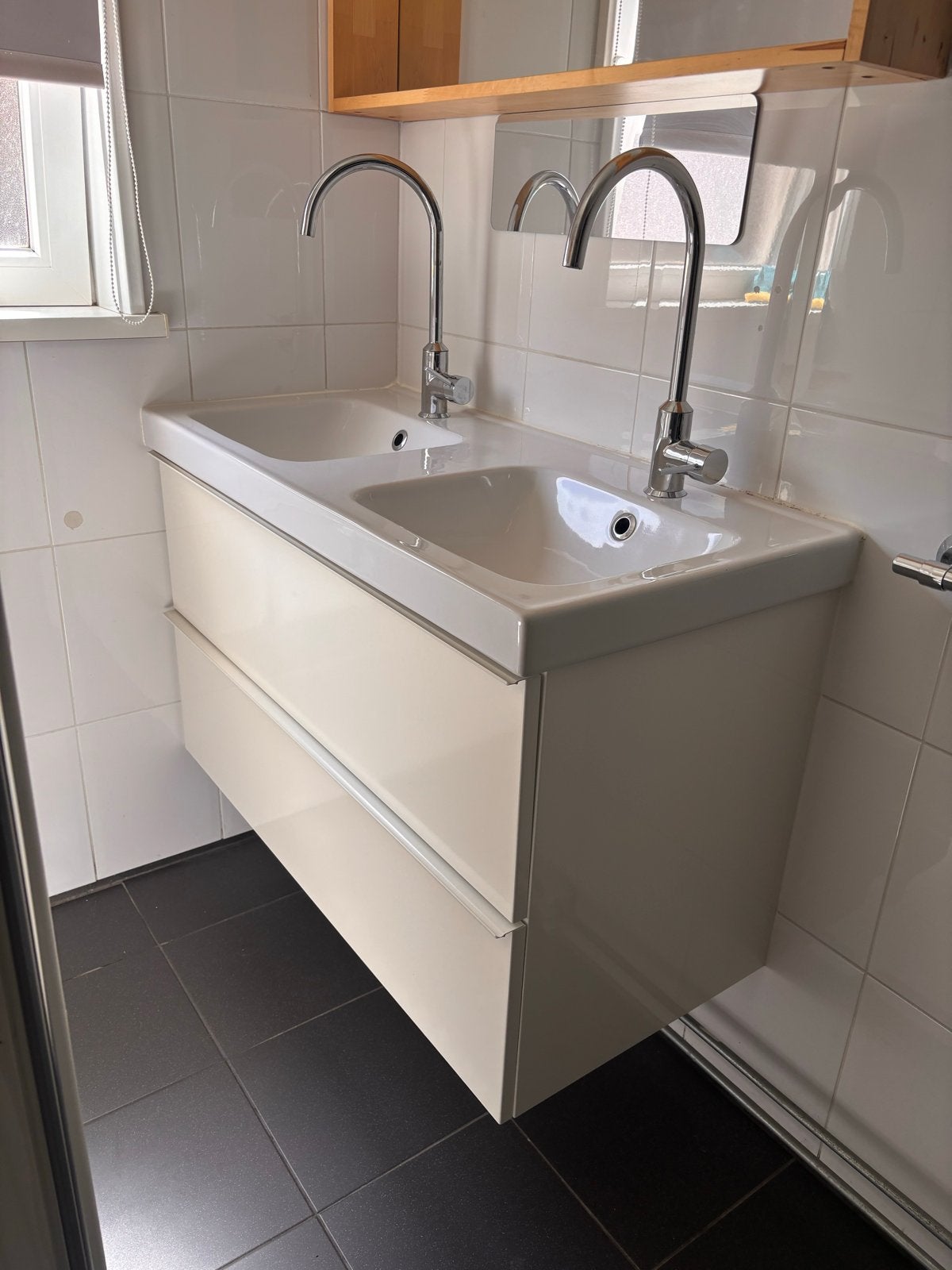 Badkamermeubel set: dubbele wastafel en spiegelkast, Huis en Inrichting, Ophalen, Gebruikt, 100 tot 150 cm, 25 tot 50 cm