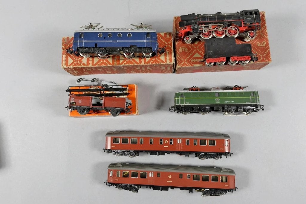 Lotje Marklin, Ophalen, Wisselstroom, Locomotief, Zo goed als nieuw
