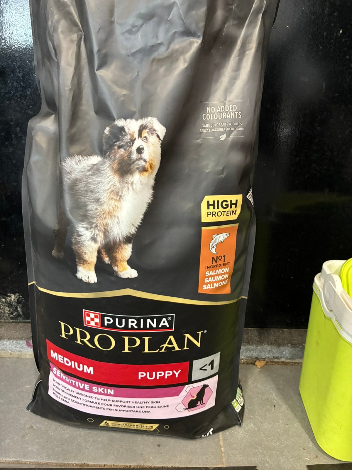 Hondenvoer purina hondenbrokken, Ophalen, Hond