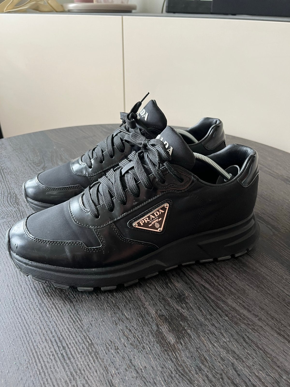 Prada prax sneakers zwart - Maat 41, Kleding | Heren, Schoenen, Ophalen of Verzenden, Gedragen, Zwart, Sneakers of Gympen