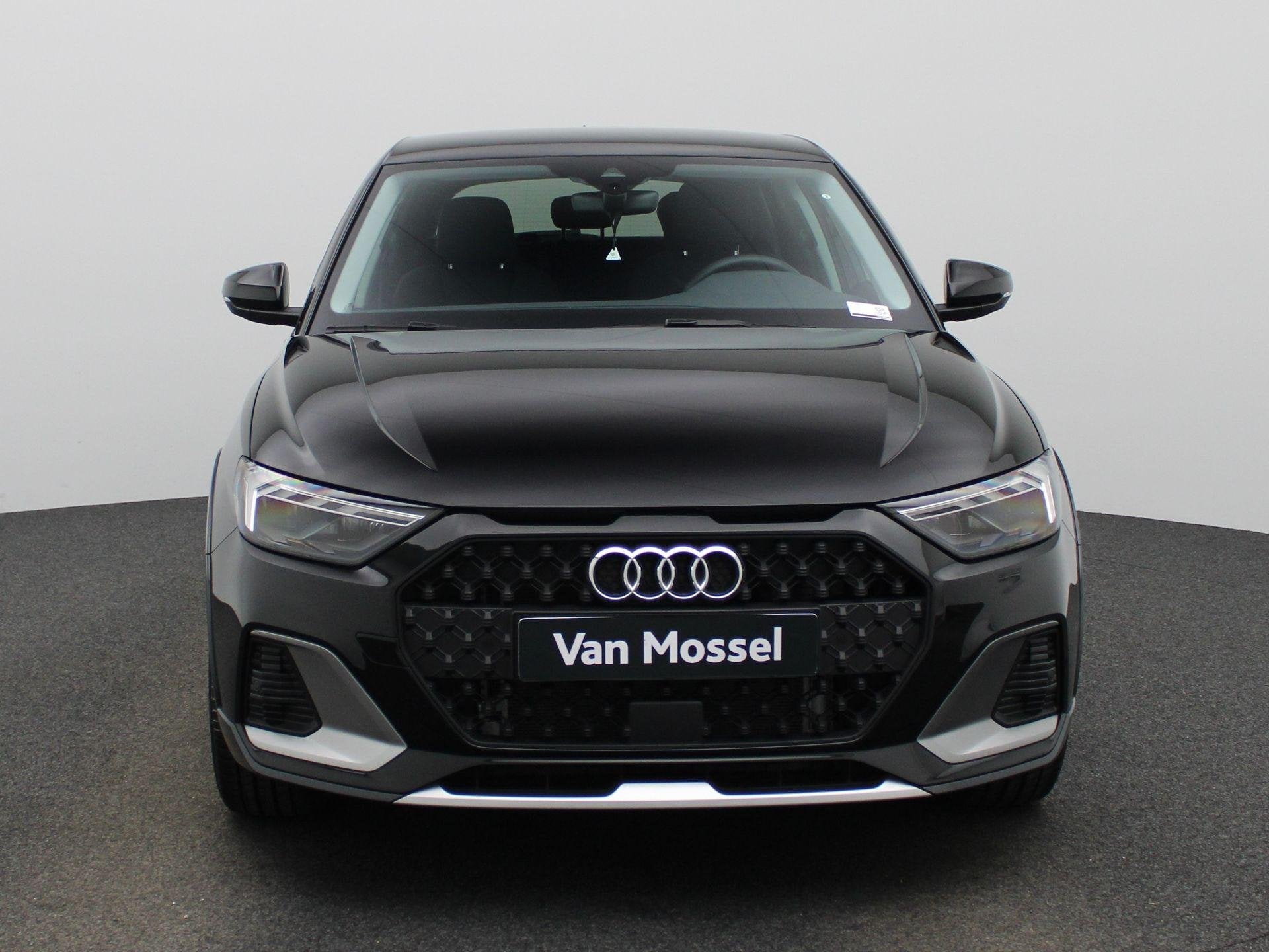 Audi A1 allstreet 30 TFSI Advanced edition l Adaptive cruise, 12 maanden, 116 pk, Zwart, Leder