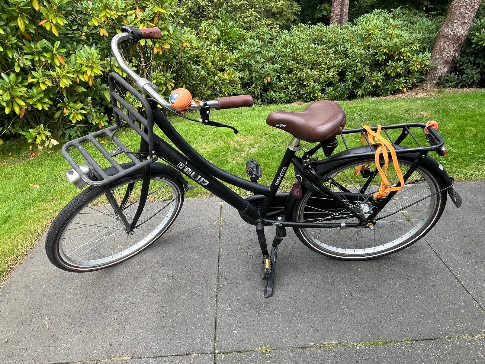 Meisjesfiets, zwart, Sparta Pick-up 24 inch, Ophalen, Terugtraprem, Versnellingen, Gebruikt