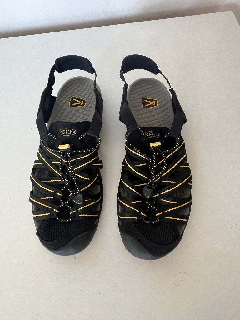 Keen wandelschoenen of sandalen maat 45, Ophalen of Verzenden, Zo goed als nieuw, Schoenen