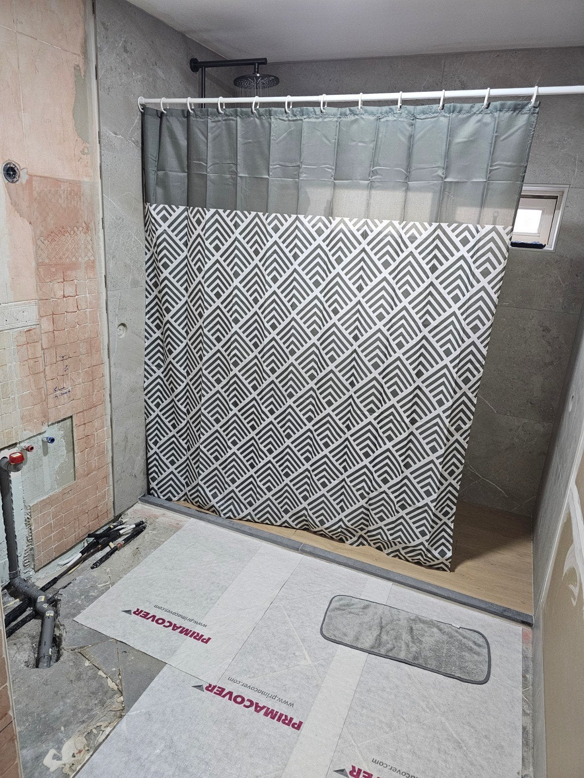 Douchegordijn compleet met ringen en uitschuifstang, Ophalen, Zo goed als nieuw, Douche-accessoire, Grijs