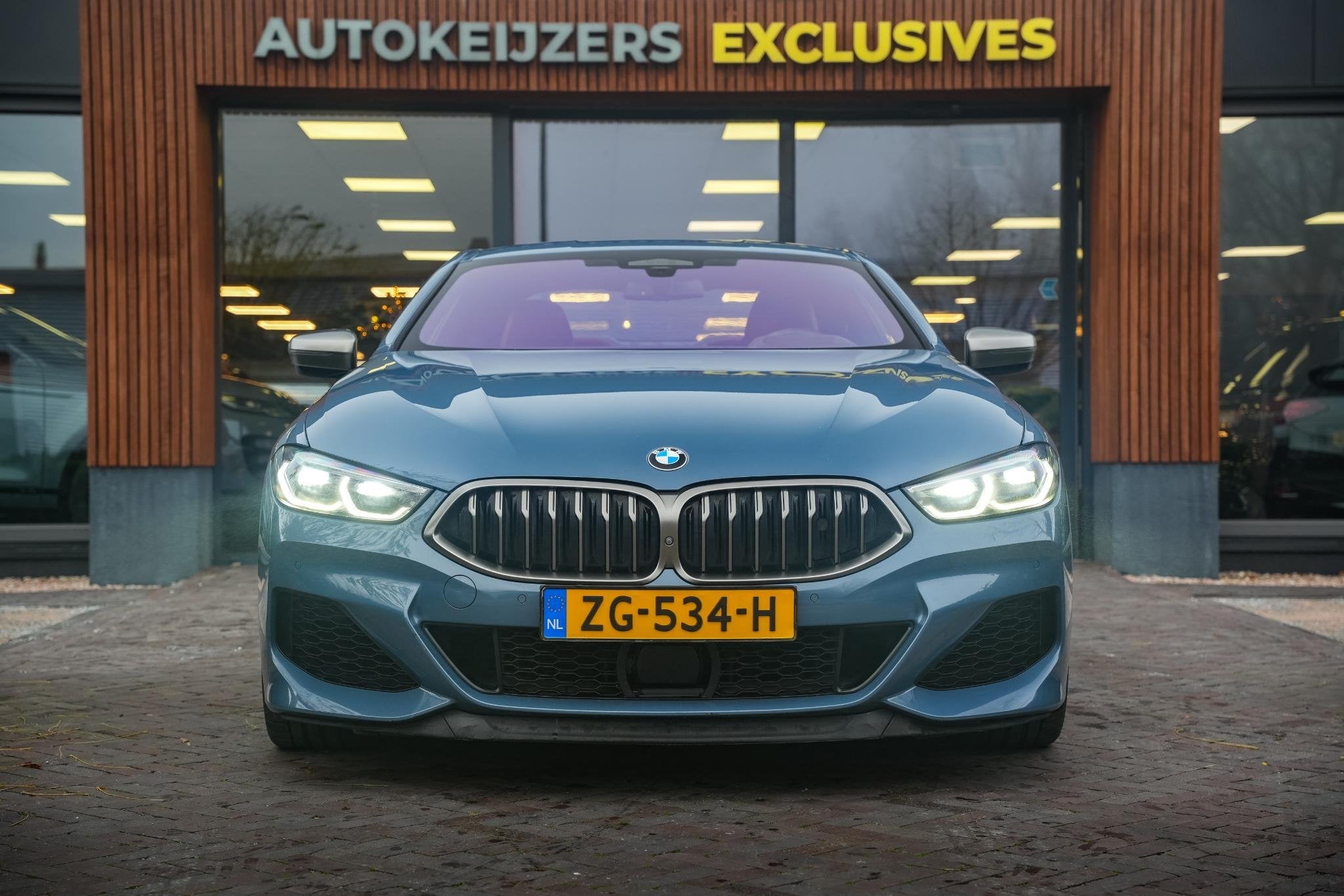 BMW 8-serie M850i xDrive High Executive Laser M Pakket 20'', Auto's, BMW, Automaat, Gebruikt, 1865 kg, 120 €/maand