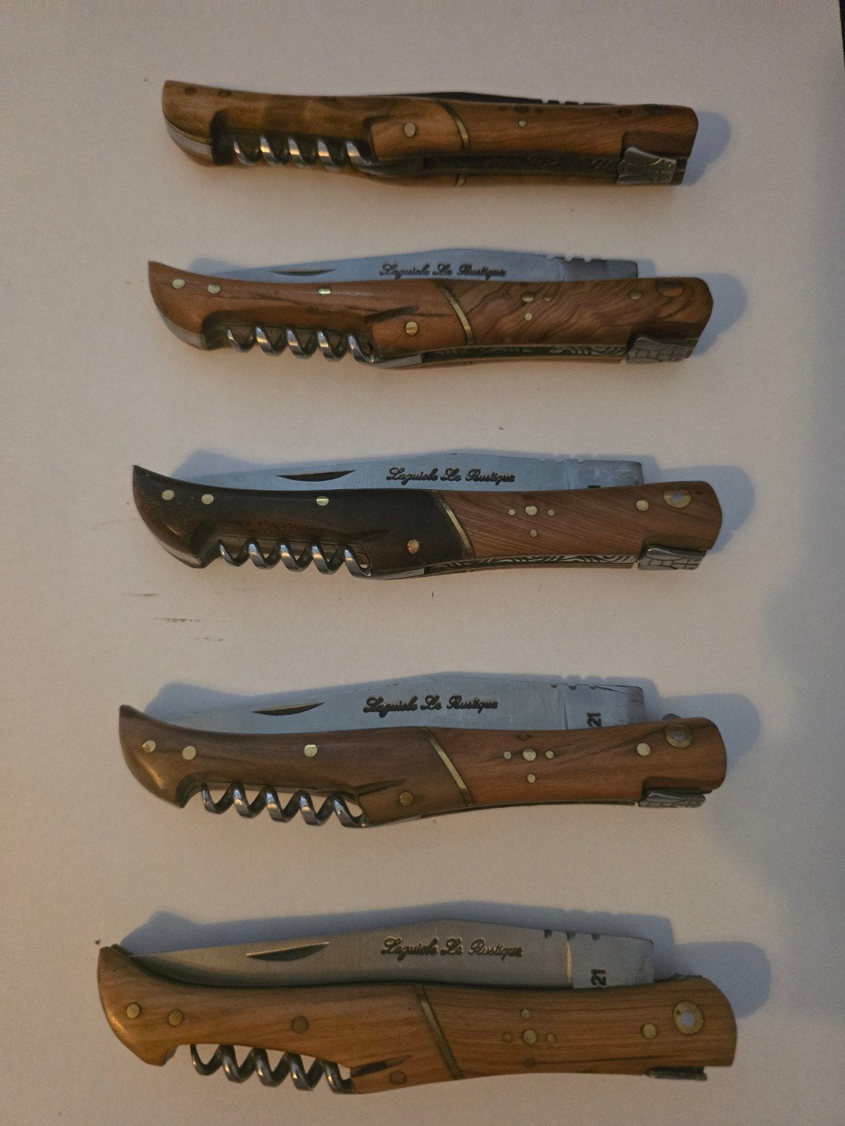 Laguiole La Rustique messen met kurkentrekker, Antiek en Kunst, Ophalen of Verzenden