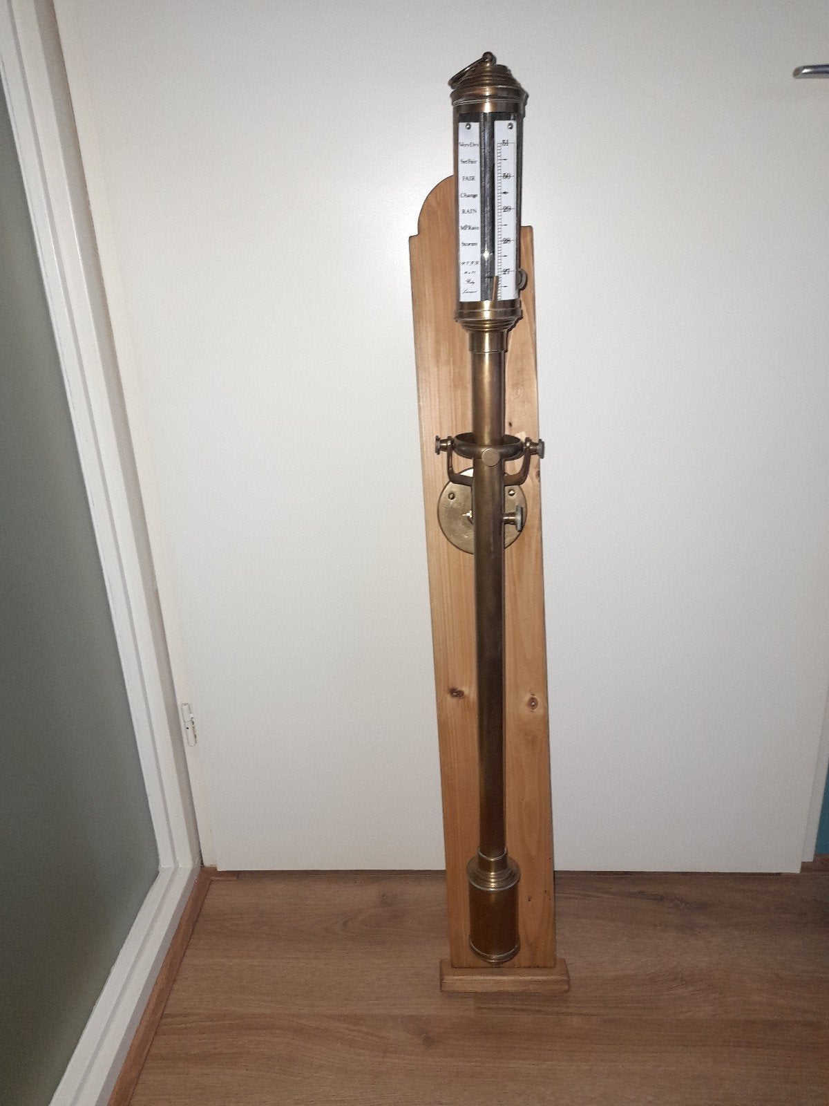 scheepsbarometer, Ophalen