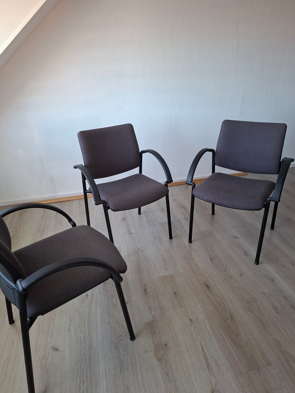 Set van 4 degelijke stoelen - Grijs/antraciet, Ophalen, Gebruikt, Drie, Metaal