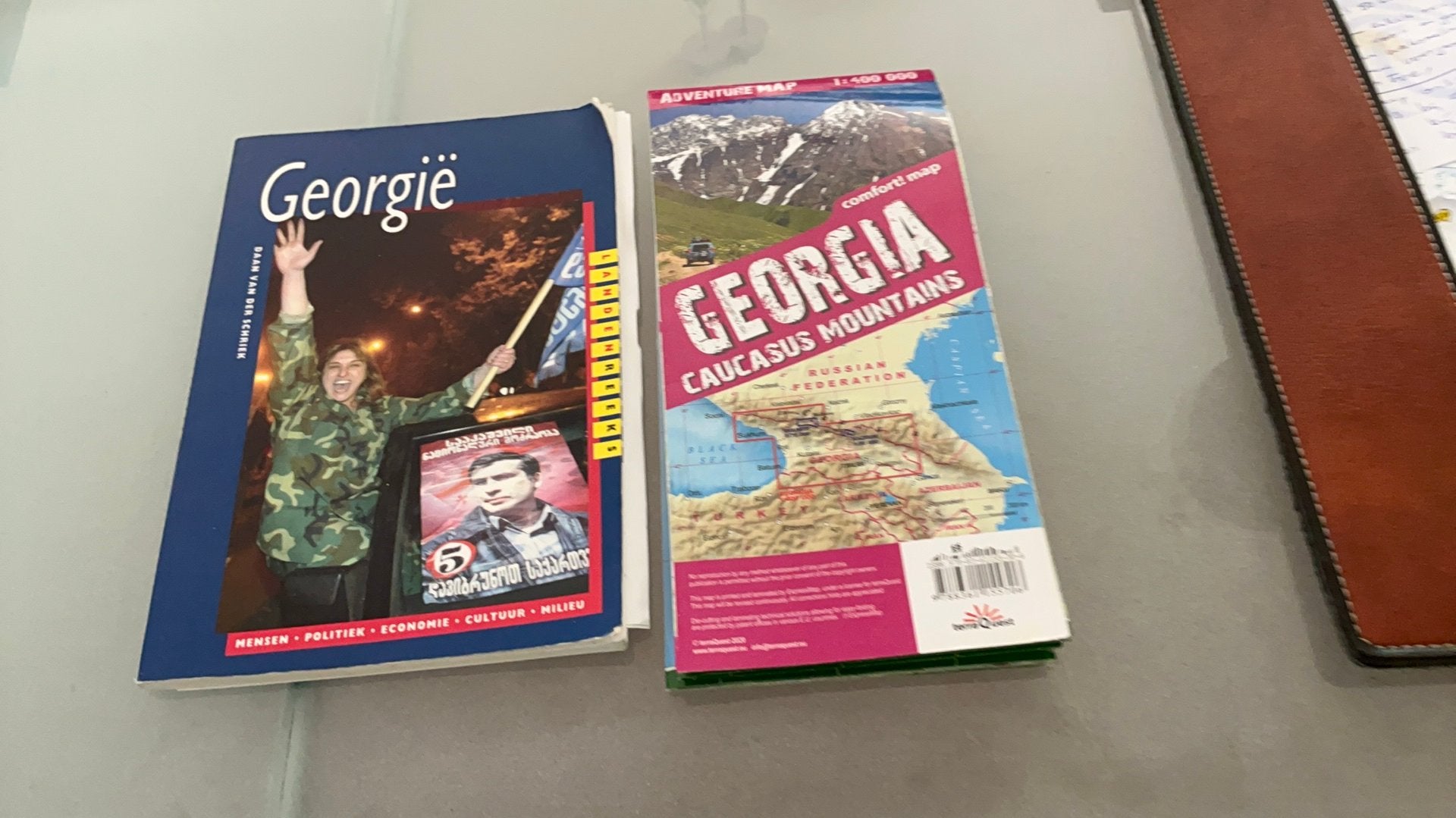 Boek en kaart van Georgië, Overige merken, Europa, Ophalen of Verzenden, Zo goed als nieuw