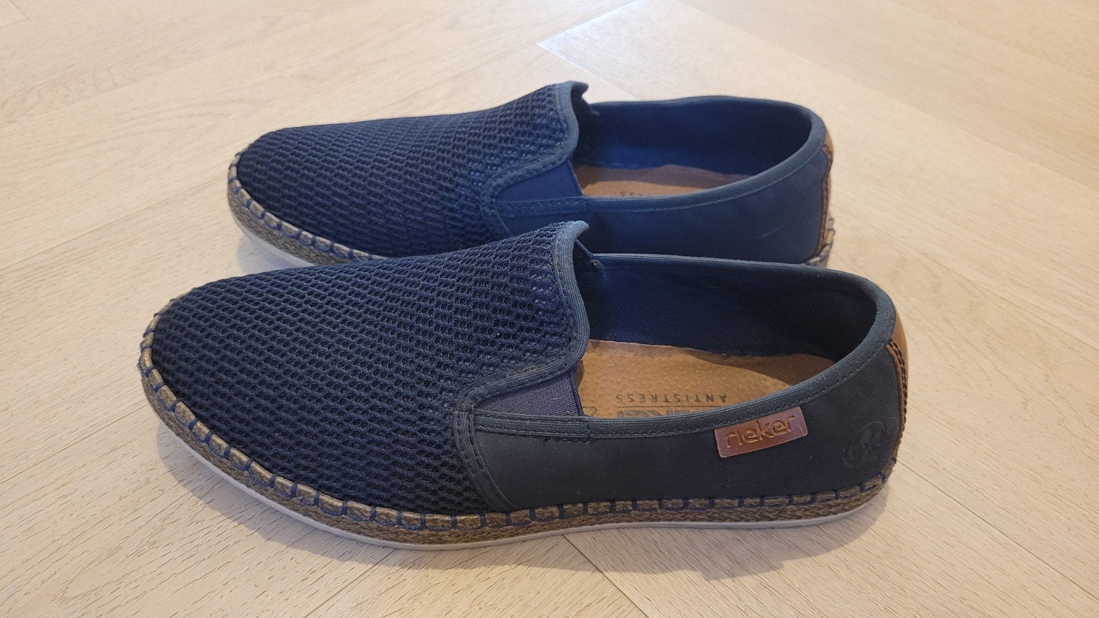 Rieker heren instappers - zo goed als nieuw Maat 42, Kleding | Heren, Blauw, Ophalen of Verzenden, Zo goed als nieuw, Espadrilles of Moccasins
