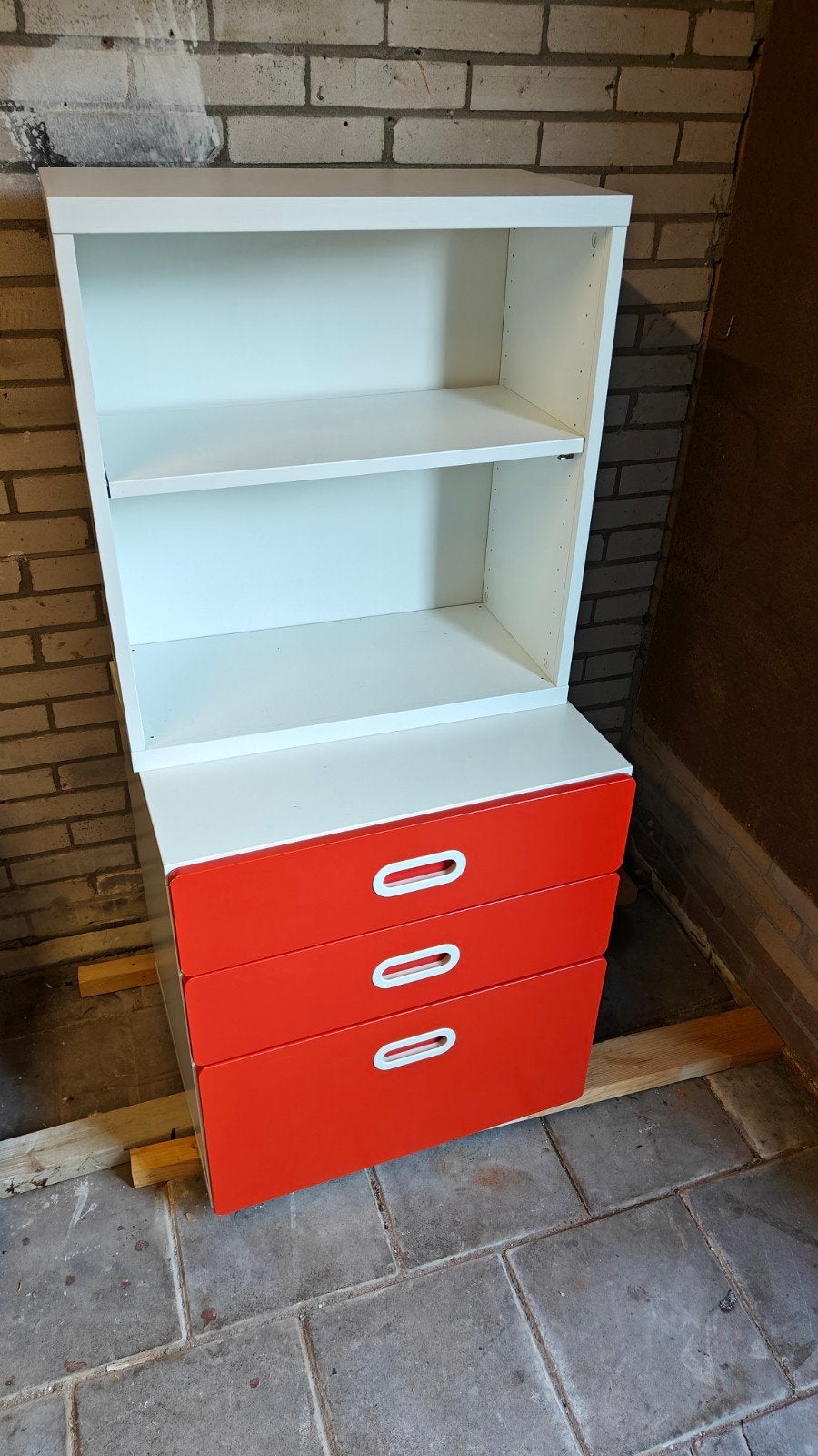 IKEA kast met rode laden en open vakken, Ophalen, Minder dan 50 cm, Gebruikt, Modern