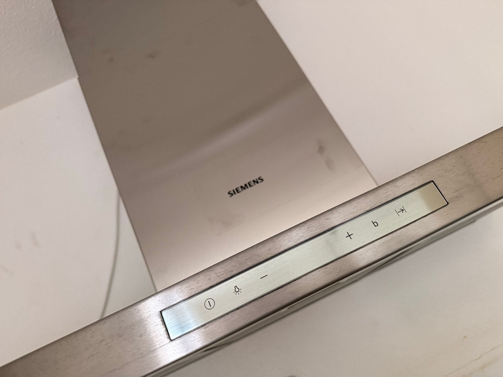 Siemens Afzuigkap - RVS Wandschouwkap met filtersysteem, Ophalen, Wandschouwkap, Zo goed als nieuw, Vrijstaand