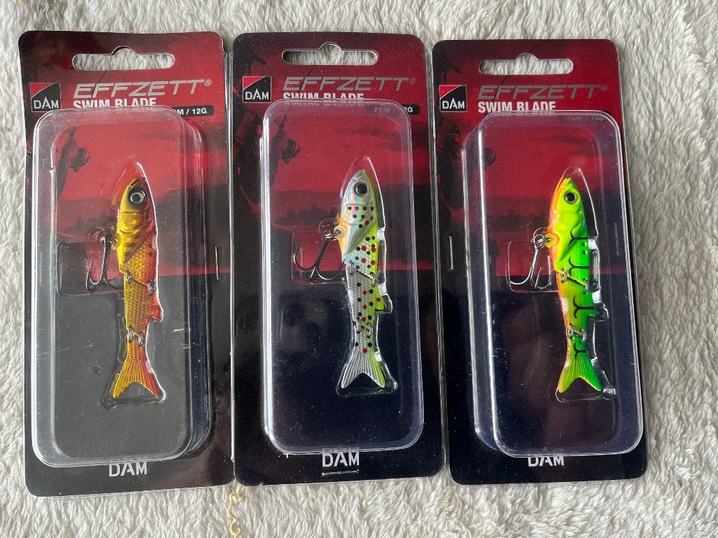 adv 415 / NIEUW mixset 3 blisters kunstaas DAM EFZETT, Ophalen of Verzenden, Nieuw, Overige typen