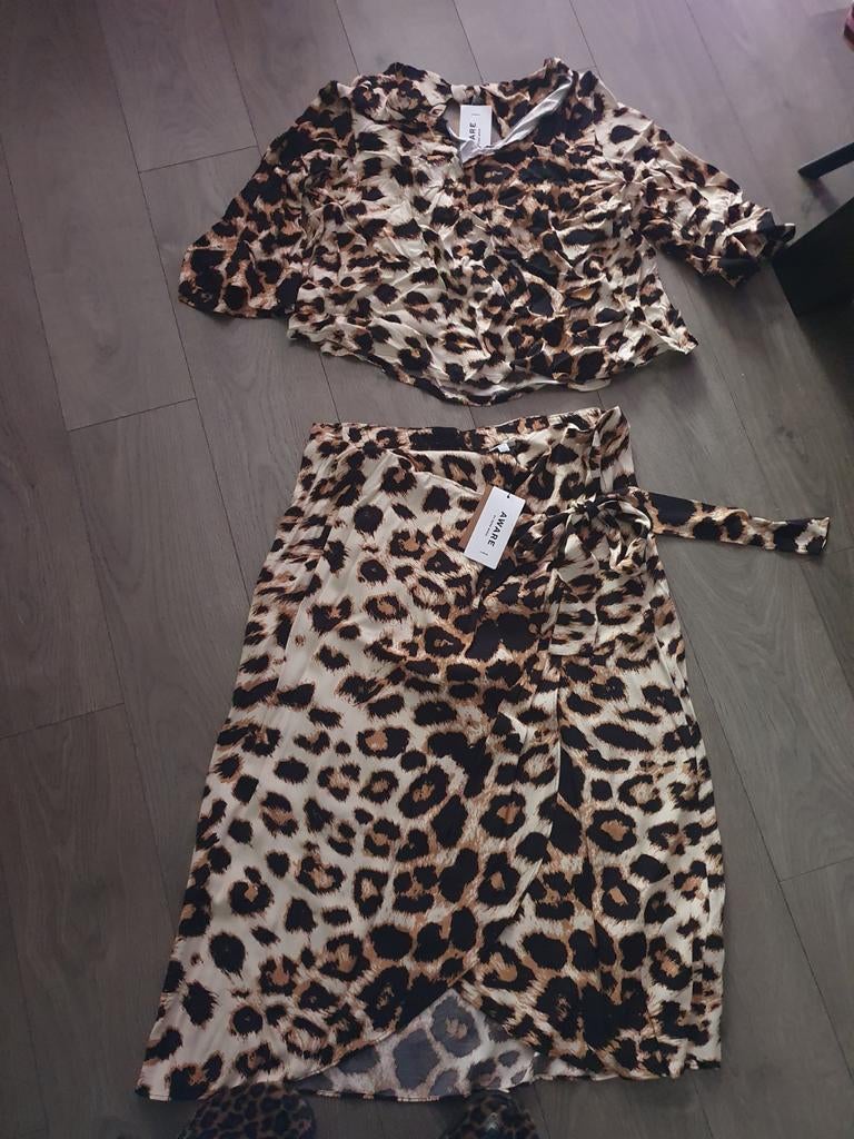 Nieuw Tijgerprint Wikkelrok & Blouse Set - Vera Moda Maat 52, Overige kleuren, Vera Moda, Maat 46/48 (XL) of groter, Nieuw