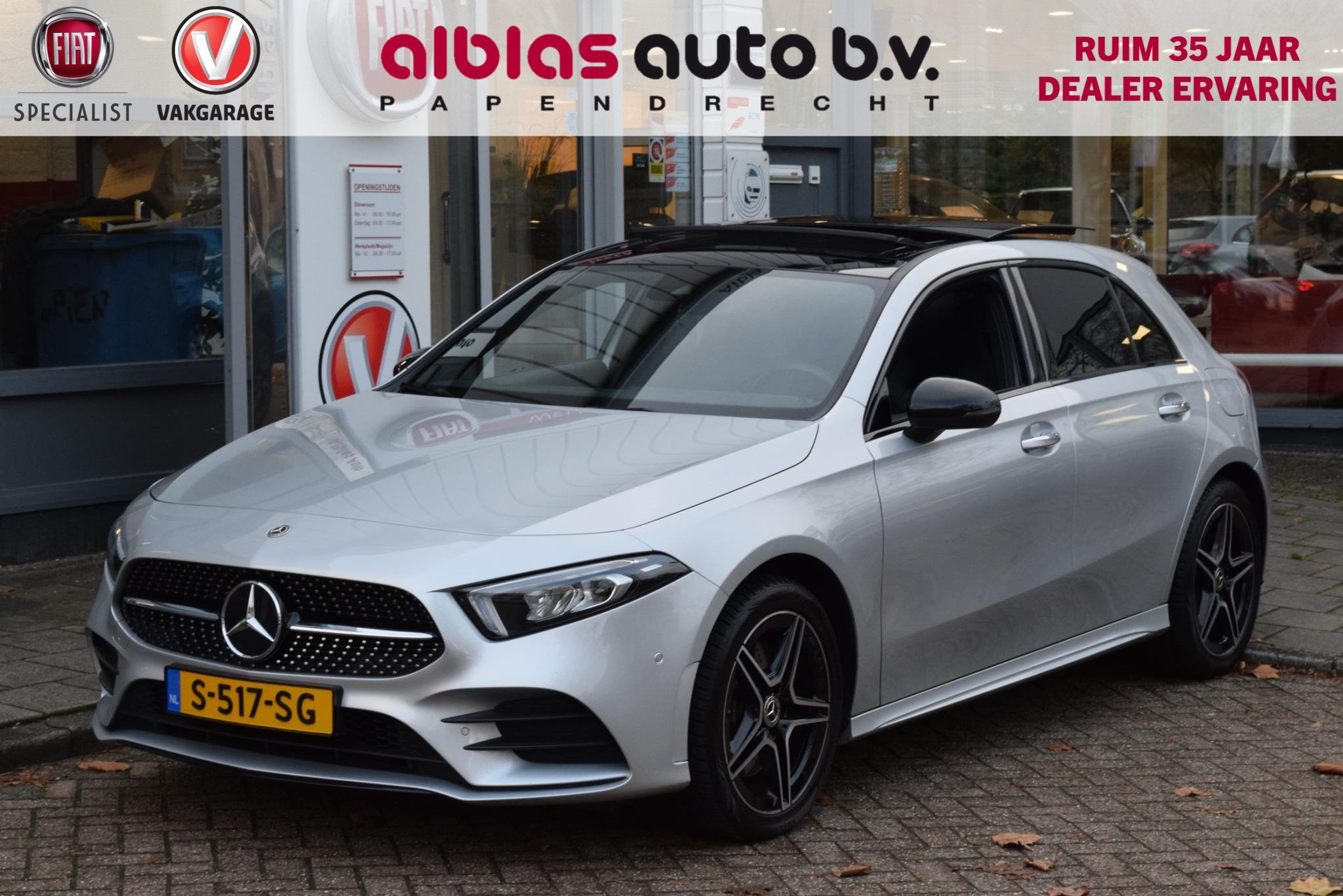 Mercedes-Benz A-klasse 250 e AMG Line|OrigNL|Pano|Sfeer|Came, Auto's, Gebruikt, Euro 6, 16 kWh, Leder en Stof