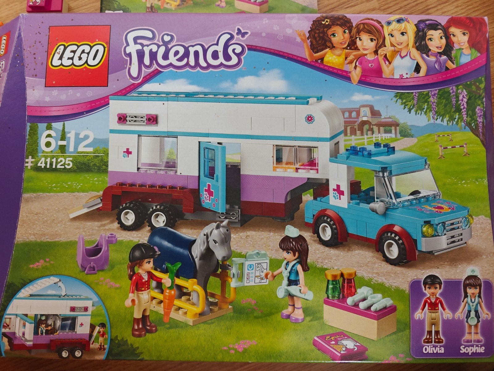LEGO Friends Dierenkliniek Paardentrailer 41125, Ophalen of Verzenden, Zo goed als nieuw, Overige merken