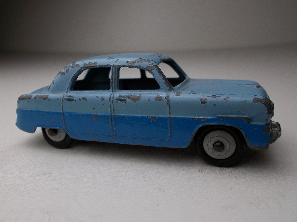 1956 Dinky Toys 162 FORD ZEPHYR (TWO TONE BLUE) -F-