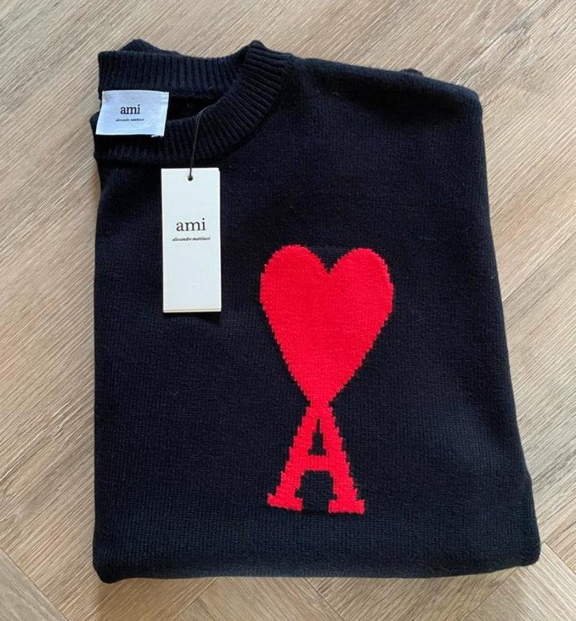 Ami Paris Trui Zwart met Rood Hart - Nieuw met labels, Kleding | Heren, Truien en Vesten, Ophalen of Verzenden, Nieuw, Maat 48/50 (M)