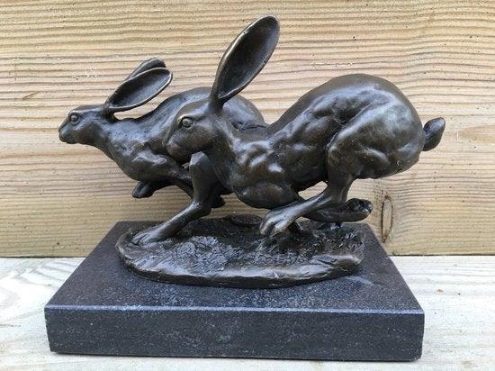 Gesigneerd bronzen beeld: Rennende Hazen haas brons jacht, Antiek en Kunst, Minder dan 20 cm, Ophalen of Verzenden, Gemerkt, Beeld