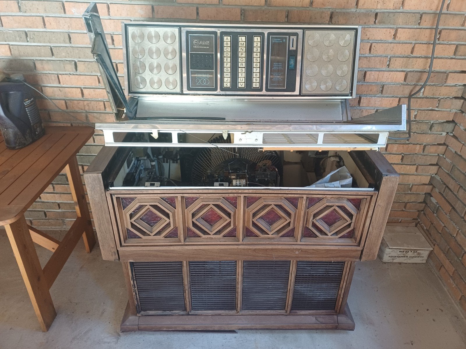 Ami Stereo 200 Jukebox - Vintage Muziekautomaat, Ophalen, Gebruikt, 1960 tot 1970, Ami